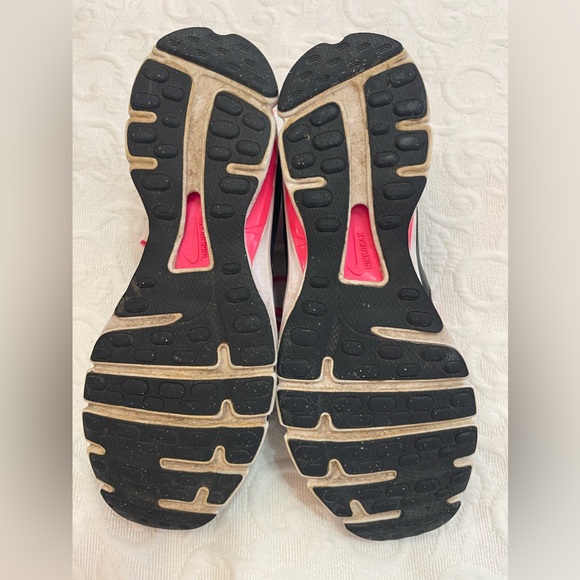 Nike Reax 9 athletic running shoes - Picture 3 of 5